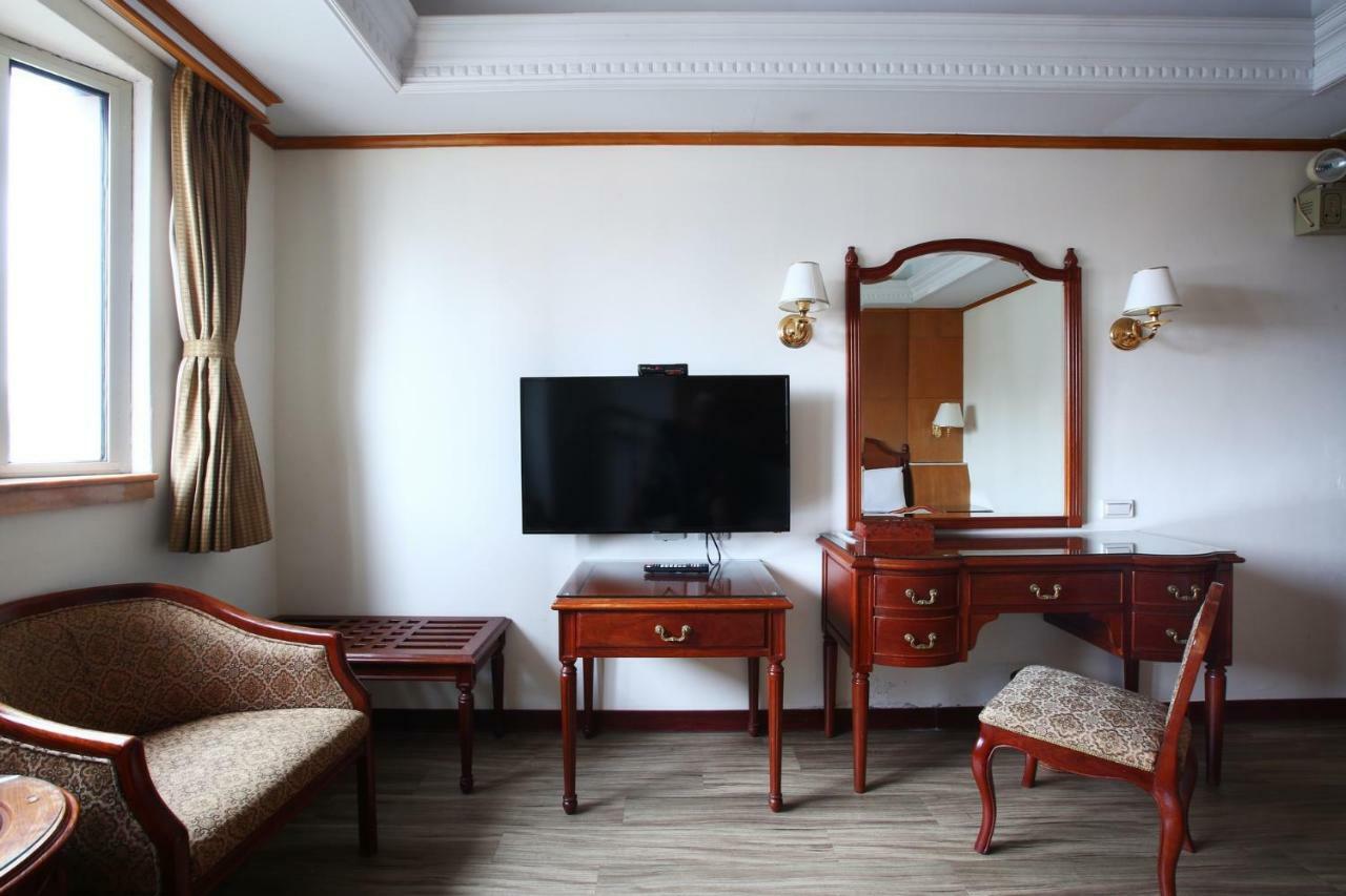 Hua Du Hotel 지룽 외부 사진