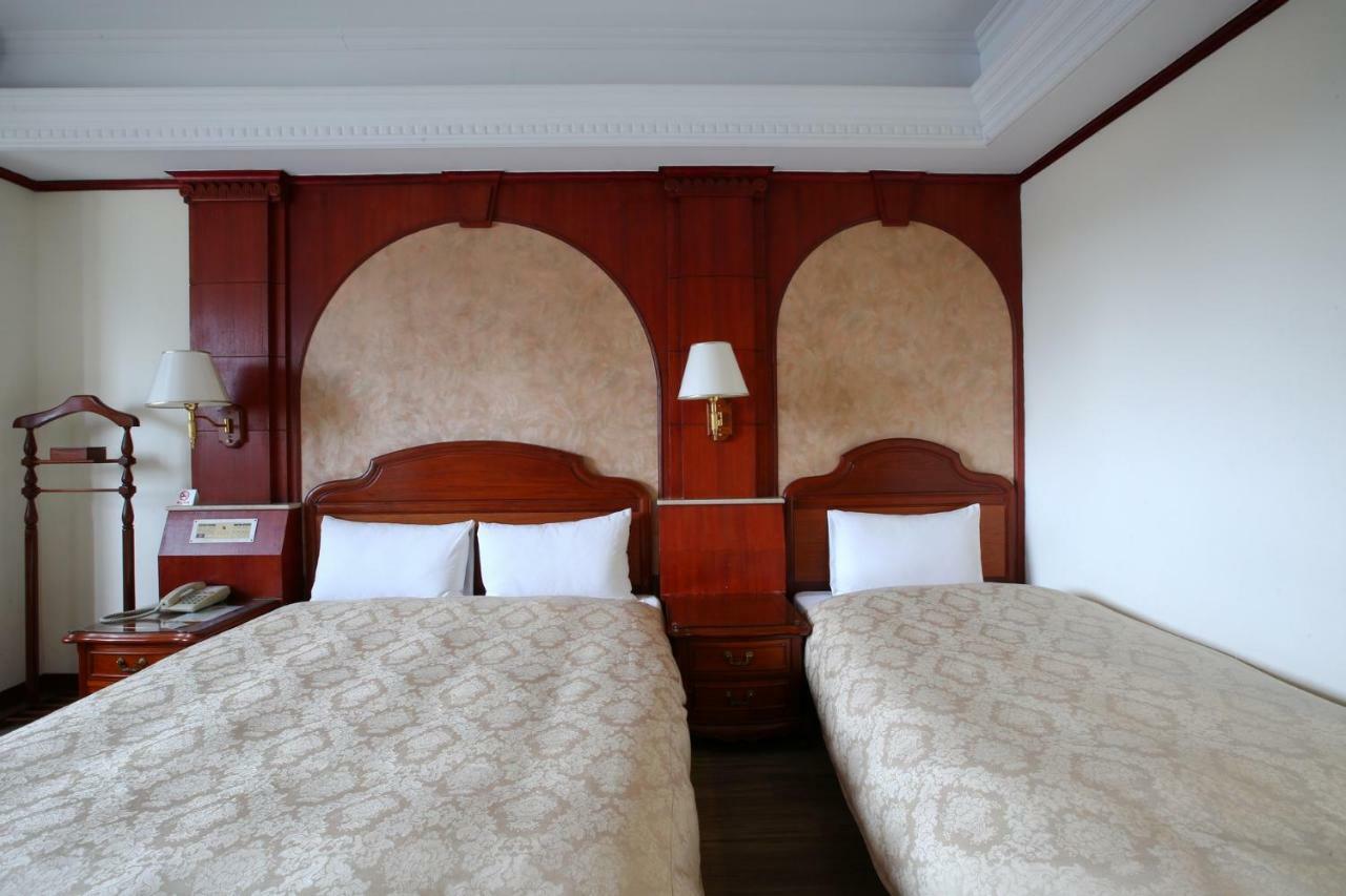 Hua Du Hotel 지룽 외부 사진