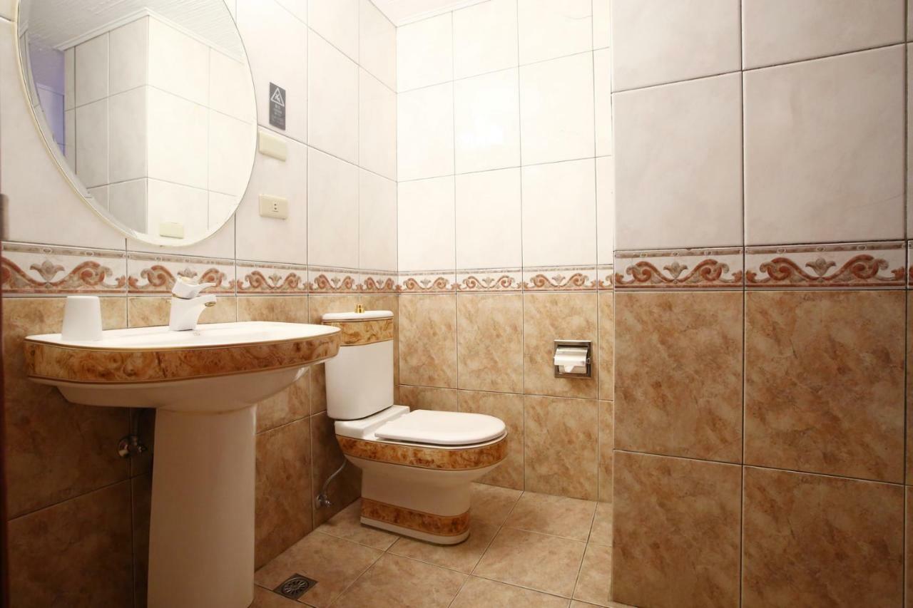 Hua Du Hotel 지룽 외부 사진