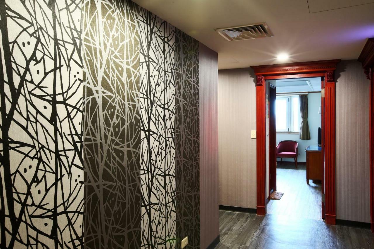 Hua Du Hotel 지룽 외부 사진
