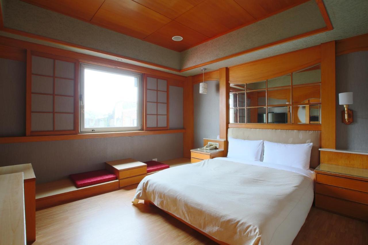 Hua Du Hotel 지룽 외부 사진